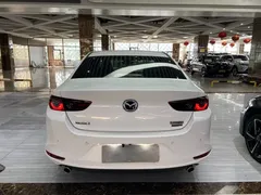 2022 Mazda 3 2.0L AT, белый — фото 5