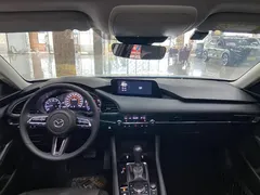 2022 Mazda 3 2.0L AT, белый — фото 9