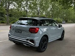 2022 Audi Q2L 35 TFSI fashionable and dynamic — фото 9