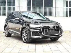 2023 Audi Q7 55 TFSI quattro S line sporty — фото 3