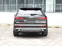 2023 Audi Q7 55 TFSI quattro S line sporty — фото 9