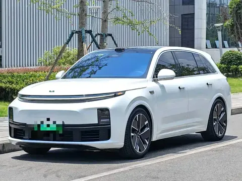 2025 Li Auto L7 Max