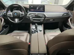 2022 BMW 5 Series 530Li xDrive M Sport Package — фото 13