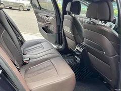 2021 BMW 5 Series 530Li Exclusive M Sports Package — фото 12