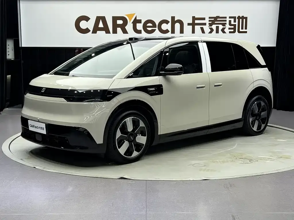2025 Zeekr Mix Smart Driving