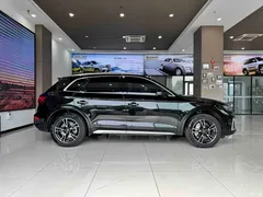 2022 Audi Q5L 40T fashionable and dynamic type — фото 3