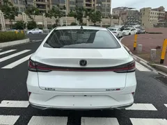 2023 Changan Raeton PLUS 1.5T DCT Luxury, белый — фото 5