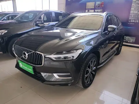 2021 Volvo XC60 4WD Luxury