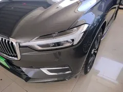 2021 Volvo XC60 4WD Luxury — фото 18