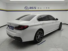 2022 BMW 5 Series 525Li M Sport Package, белый — фото 3