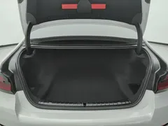 2022 BMW 5 Series 525Li M Sport Package, белый — фото 4