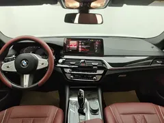2022 BMW 5 Series 525Li M Sport Package, белый — фото 12