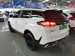 2022 Geely Atlas 1.8TD DCT, белый — фото 5