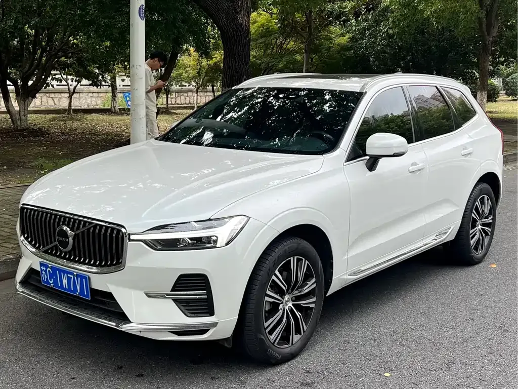 2022 Volvo XC60 4WD Zhiyi Luxury