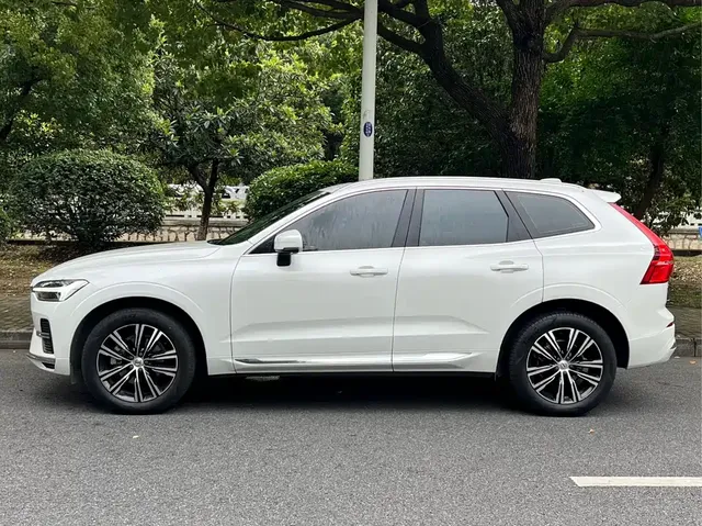 2022 Volvo XC60 4WD Zhiyi Luxury