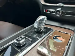 2022 Volvo XC60 4WD Zhiyi Luxury, белый — фото 10
