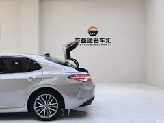 2021 Toyota Camry 2.5G Luxury — фото 21