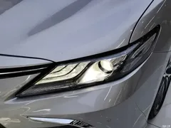 2021 Toyota Camry 2.5G Luxury — фото 22