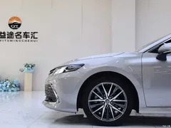 2021 Toyota Camry 2.5G Luxury — фото 25
