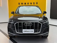 2022 Audi Q7 55 TFSI quattro S line sporty — фото 2