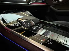 2022 Audi Q7 55 TFSI quattro S line sporty — фото 10