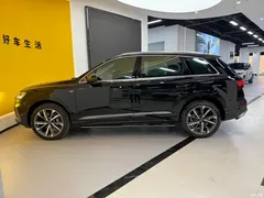 2022 Audi Q7 55 TFSI quattro S line sporty — фото 14