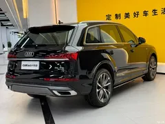 2022 Audi Q7 55 TFSI quattro S line sporty — фото 15