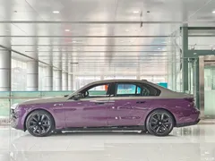 2023 BMW M760Le M760Le xDrive — фото 3