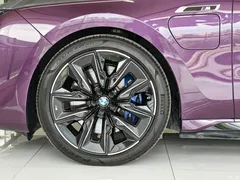 2023 BMW M760Le M760Le xDrive — фото 8