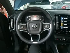2022 Volvo XC40 T4 4WD Sport, синий — фото 11