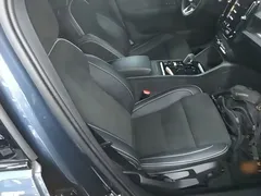 2022 Volvo XC40 T4 4WD Sport, синий — фото 25