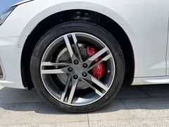 2020 Audi A4L 40 TFSI, белый — фото 11