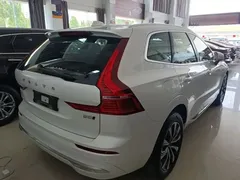 2023 Volvo XC60 B5 4WD Luxury, белый — фото 7