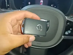 2023 Volvo XC60 B5 4WD Luxury, белый — фото 9