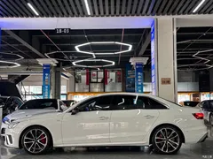 2022 Audi A4L 45 TFSI quattro premium dynamic model — фото 4
