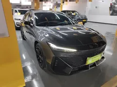2023 Changan UNI-V iDD PHEV 1.5T 113km — фото 4