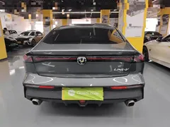 2023 Changan UNI-V iDD PHEV 1.5T 113km — фото 6
