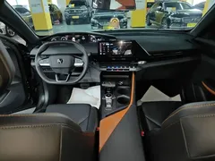 2023 Changan UNI-V iDD PHEV 1.5T 113km — фото 10