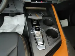 2023 Changan UNI-V iDD PHEV 1.5T 113km — фото 14