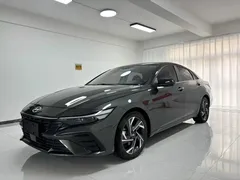 2023 Hyundai Elantra 1.5L CVT TOP Flagship — фото 1