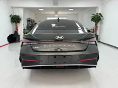 2023 Hyundai Elantra 1.5L CVT TOP Flagship — фото 5