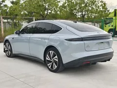 2024 Nio ET5 75kWh EV, синий — фото 6