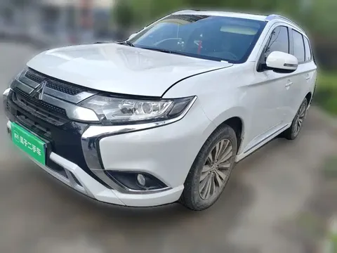2021 Mitsubishi Outlander 2.0L 2WD 5