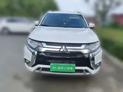 2021 Mitsubishi Outlander 2.0L 2WD 5, белый — фото 24