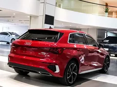 2022 Audi A3 Sportback 35 TFSI — фото 3