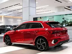2022 Audi A3 Sportback 35 TFSI — фото 4