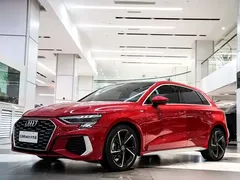 2022 Audi A3 Sportback 35 TFSI — фото 5