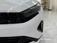 2023 Kia Cerato 1.5L CVT Luxury, белый — фото 9