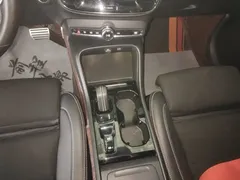 2021 Volvo XC40 T4 4WD Sport, белый — фото 14