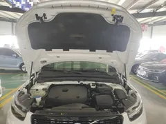 2021 Volvo XC40 T4 4WD Sport, белый — фото 20